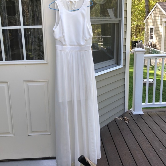 Long dress - Picture 1 of 7
